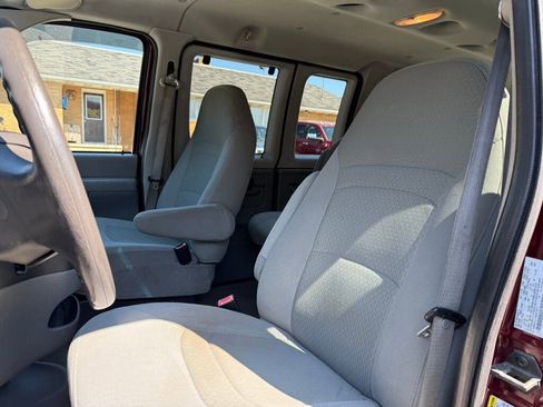 Used 2008 Ford E-350 and Econoline 350 Super Duty Wagon image 18