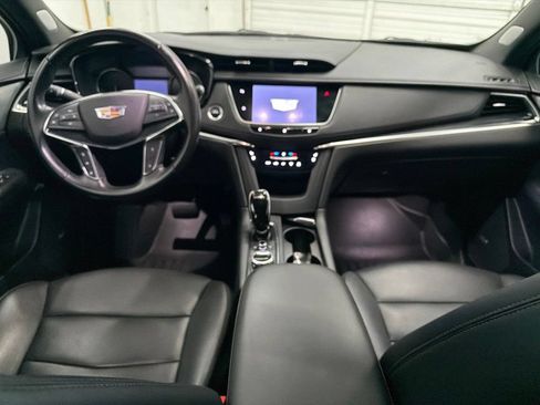 Used 2020 Cadillac XT5 Premium Luxury FWD image 23