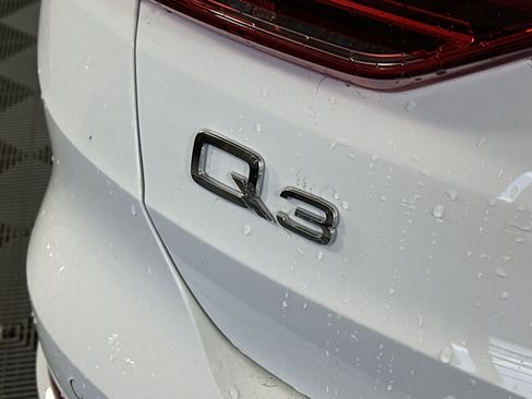 Certified 2025 Audi Q3 2.0T Premium image 16