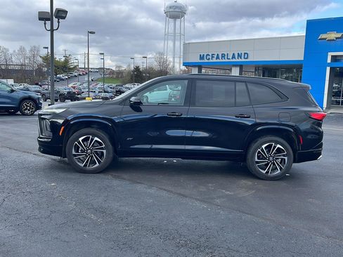 Used 2025 Buick Enclave Sport Touring image 2