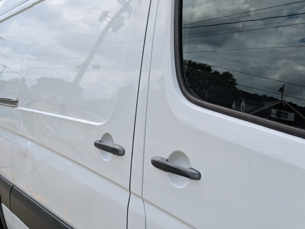 Used 2015 Mercedes-Benz Sprinter 2500 image 17
