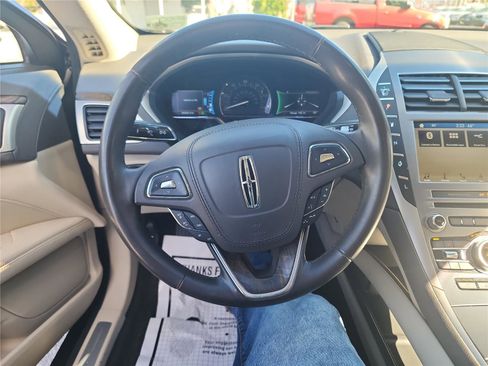 Used 2017 Lincoln MKZ Reserve image 29