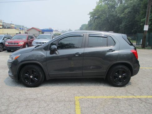 Used 2019 Chevrolet Trax LS FWD image 9