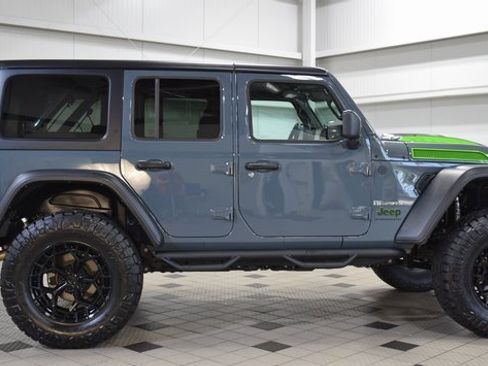 Used 2024 Jeep Wrangler Rubicon w/ Safety Group image 8