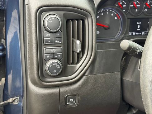 Used 2021 Chevrolet Silverado 1500 Custom image 16