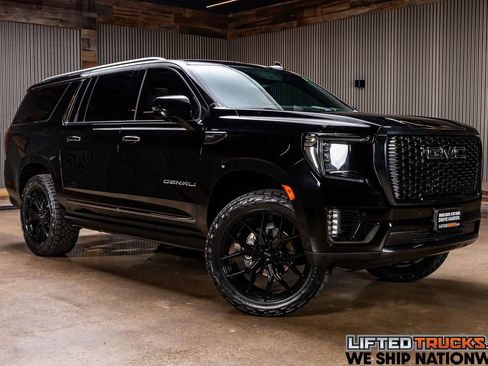 Used 2023 GMC Yukon XL Denali Ultimate image 1