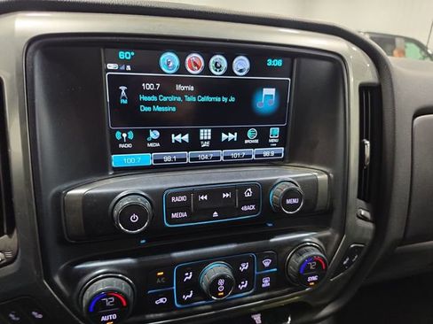 Used 2019 Chevrolet Silverado 2500 LT AWD/4WD image 7