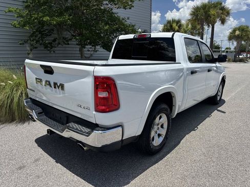 Used 2025 RAM 1500 Big Horn AWD/4WD image 6