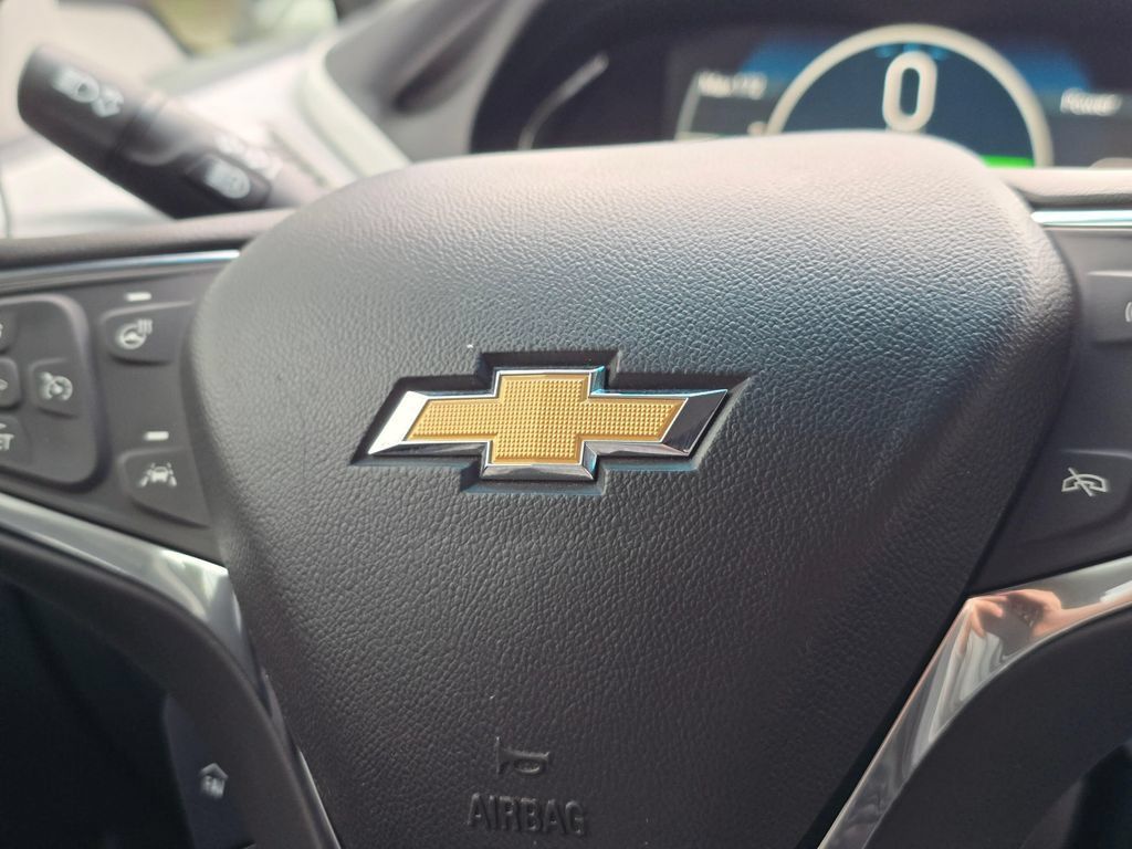 Used 2020 Chevrolet Bolt Premier w/ Infotainment Package FWD image 33