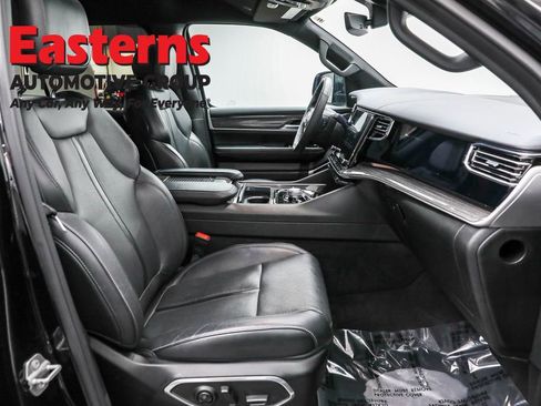 Used 2022 Jeep Wagoneer Series II image 24