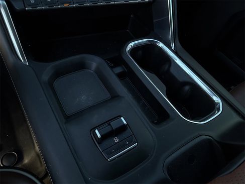 Used 2024 GMC Sierra 2500 Denali Ultimate image 21