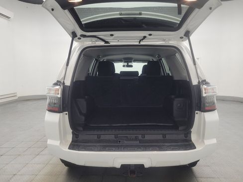 Used 2019 Toyota 4Runner SR5 AWD/4WD image 29