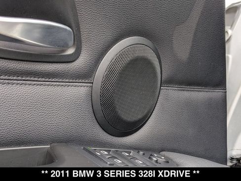 Used 2011 BMW 328i xDrive Sedan AWD/4WD image 24