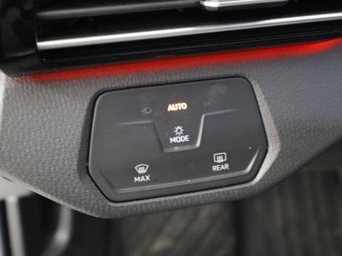 Used 2023 Volkswagen ID.4 2WD image 21