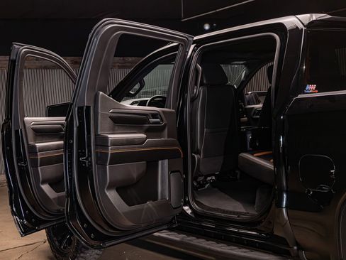 Used 2024 GMC Sierra 1500 AT4 w/ Technology Package image 32