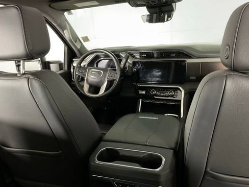 Used 2025 GMC Sierra 2500 Denali w/ Denali Reserve Package AWD/4WD image 16
