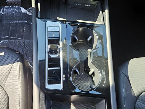 Certified 2025 Volkswagen Atlas SE FWD image 15