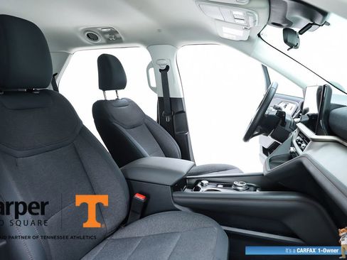 Used 2025 Ford Explorer Active image 36