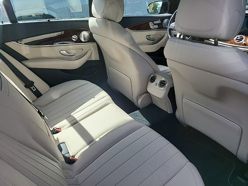 Used 2020 Mercedes-Benz E 450 4MATIC Wagon image 11