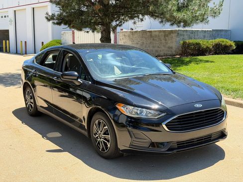 Used 2020 Ford Fusion S FWD image 3
