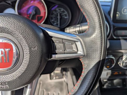 Used 2017 FIAT 124 Spider Abarth RWD image 17
