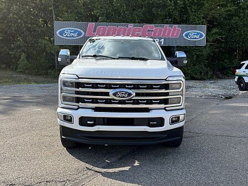 Used 2024 Ford F250 Platinum AWD/4WD image 2