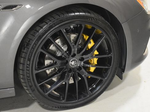 Used 2023 Maserati Ghibli Modena Q4 AWD/4WD image 18