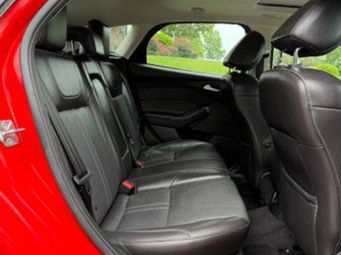 Used 2014 Ford Focus SE w/ Equipment Group 201A FWD image 13