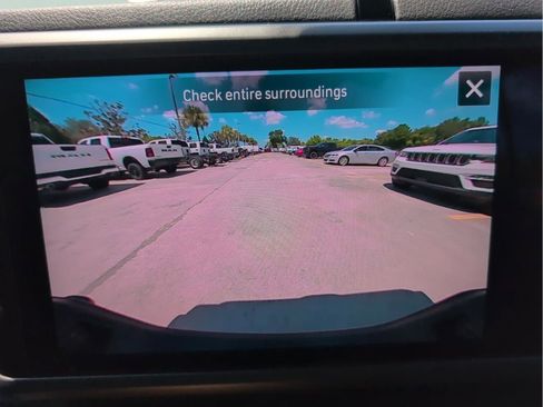 New 2025 Jeep Gladiator Sport image 20