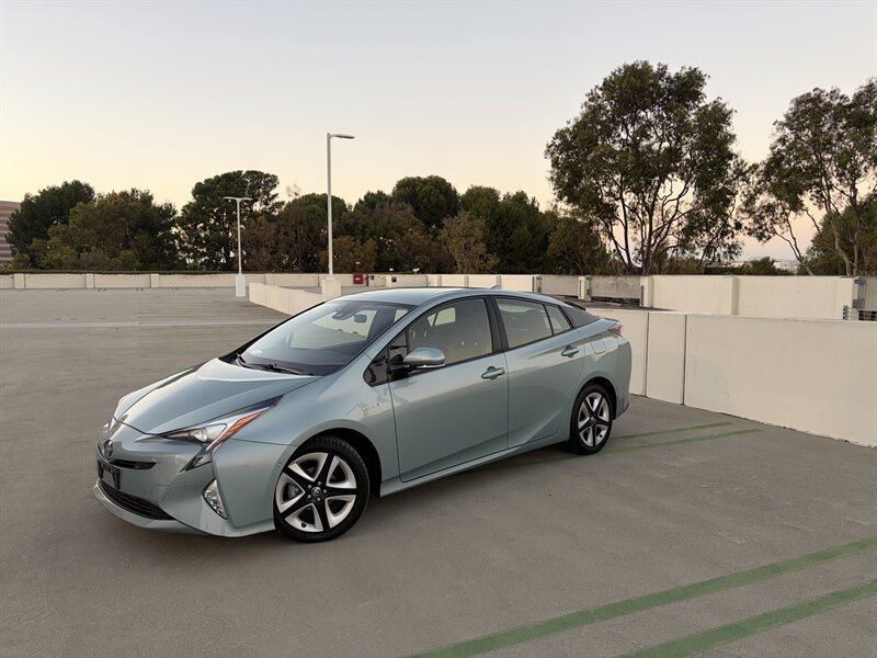 Used 2017 Toyota Prius Three Touring FWD image 1