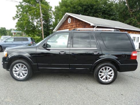 Used 2017 Ford Expedition Limited w/ Equipment Group 301A AWD/4WD image 12