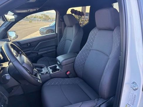 Used 2026 Toyota Tacoma SR5 AWD/4WD image 4