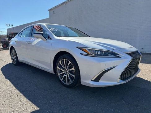 Used 2019 Lexus ES 350 Luxury w/ Premium Package image 2