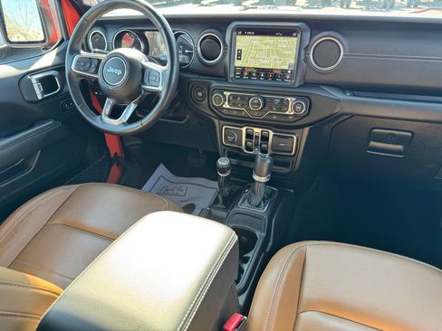 Used 2023 Jeep Wrangler Unlimited Sahara w/ Cold Weather Group image 15