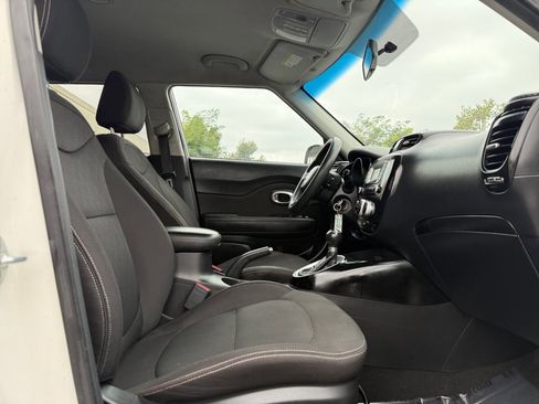 Used 2016 Kia Soul image 18