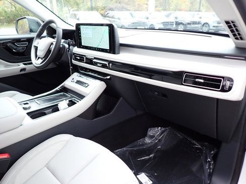 New 2026 Lincoln Aviator Reserve w/ Jet Appearance Package image 12