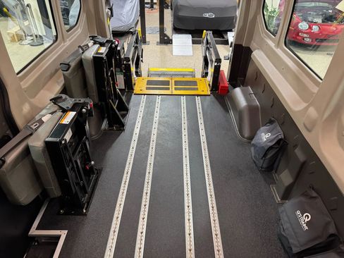 Used 2019 Ford Transit 250 148 Medium Roof image 52