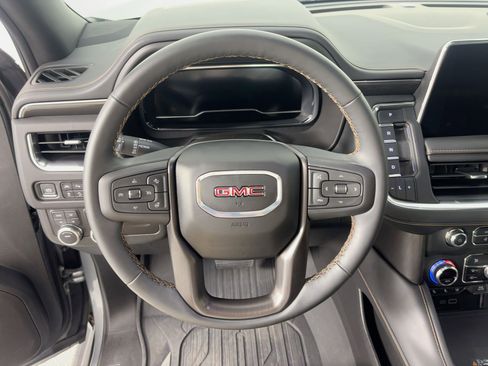 Used 2024 GMC Yukon AT4 w/ Technology Package image 18