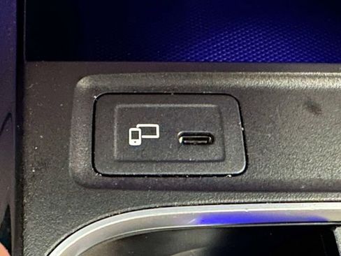 Certified 2022 Mercedes-Benz GLB 250 4MATIC image 25