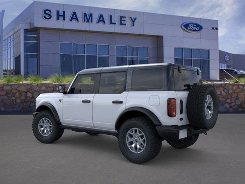 New 2025 Ford Bronco Badlands image 4