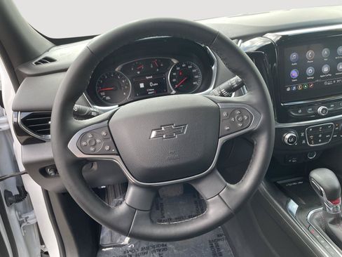 Used 2023 Chevrolet Traverse RS AWD/4WD image 17