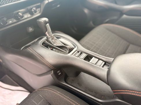 Used 2025 Honda HR-V Sport image 27