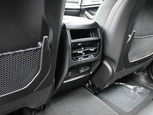 Used 2025 Jeep Grand Cherokee Altitude image 29