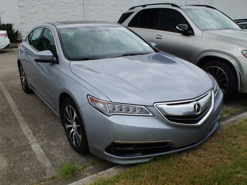 Used 2015 Acura TLX w/ Technology Package FWD image 3