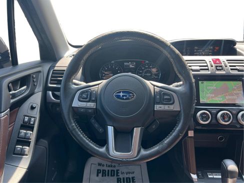 Used 2017 Subaru Forester 2.5i Touring AWD/4WD image 18