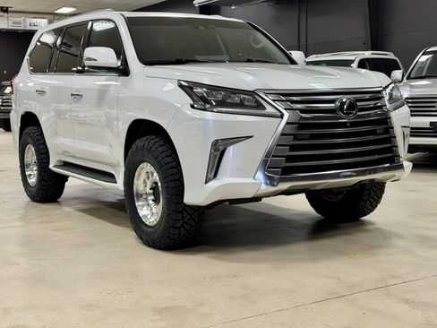 Used 2016 Lexus LX 570 4WD w/ Luxury Package image 7