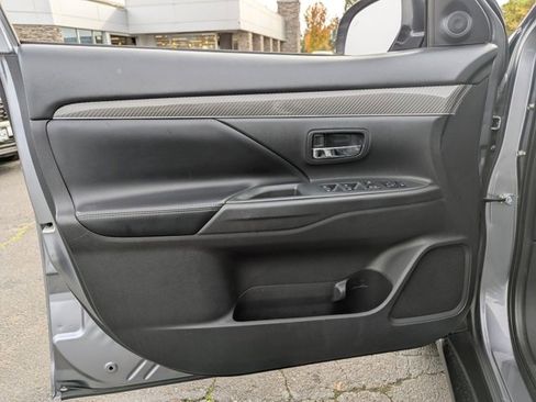Used 2019 Mitsubishi Outlander SEL image 10