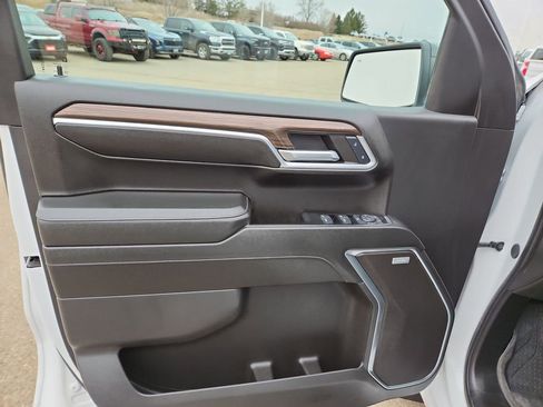 Certified 2024 Chevrolet Silverado 1500 RST w/ Redline Edition AWD/4WD image 21