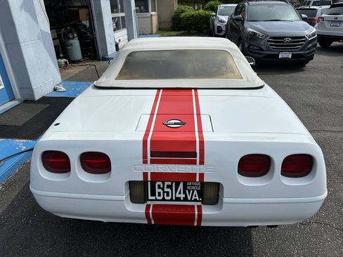 Used 1991 Chevrolet Corvette Convertible RWD image 14