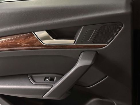 Used 2023 Audi Q5 2.0T Premium w/ Convenience Package image 20